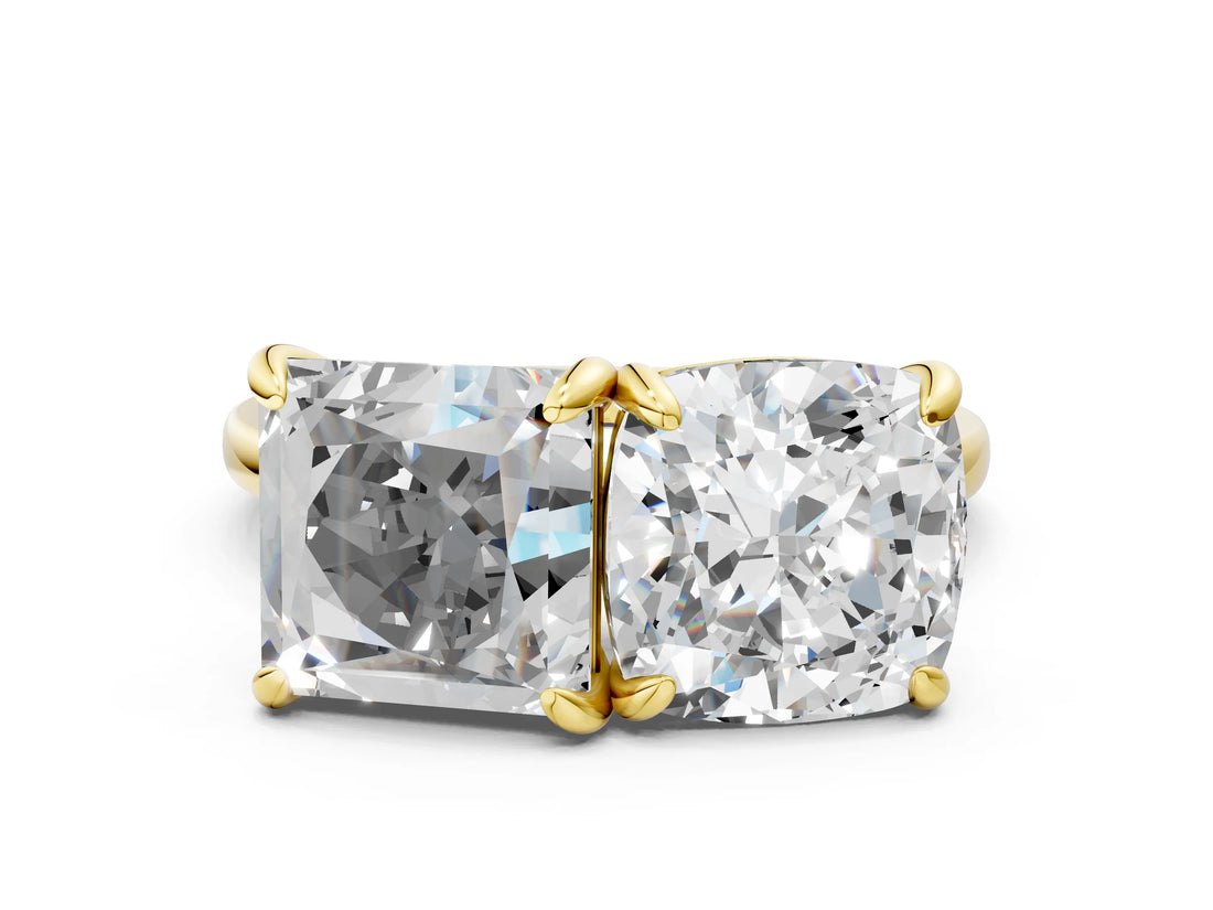 Yellow gold Cushion and Princess Toi Moi Ring with Prong Setting and Plain Band
