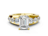 Yellow gold Emerald Brilliant Solitaire with Side Stones on a Pave Band and Four-Prong Setting_50
