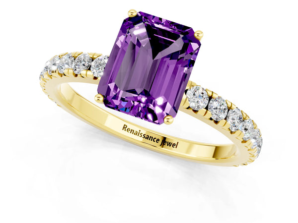 Yellow gold Emerald Cut Amethyst Pavé Solitaire Engagement Ring with Four-Prong Setting