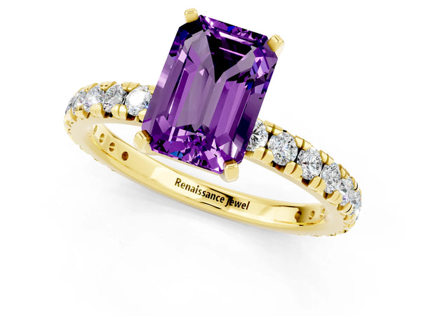 Yellow gold Emerald Cut Amethyst Pavé Solitaire Ring with Round Band and Prong Setting