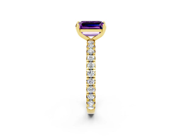Yellow gold Emerald Cut Amethyst Pavé Solitaire Ring with Round Band and Prong Setting