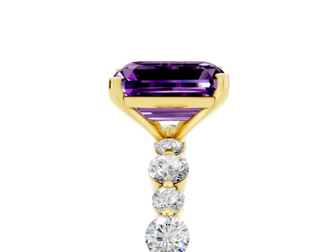 Yellow gold Emerald Cut Amethyst Prong Set Engagement Ring with Pavé Band_5