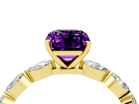 Yellow gold Emerald Cut Amethyst Ring with Marquise Side Stones and Prong Setting_4