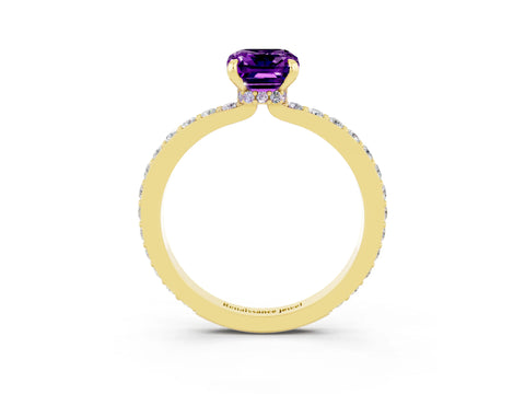 Yellow gold Emerald Cut Amethyst Solitaire Engagement Ring with Pavé Band and Four-Prong Setting_3