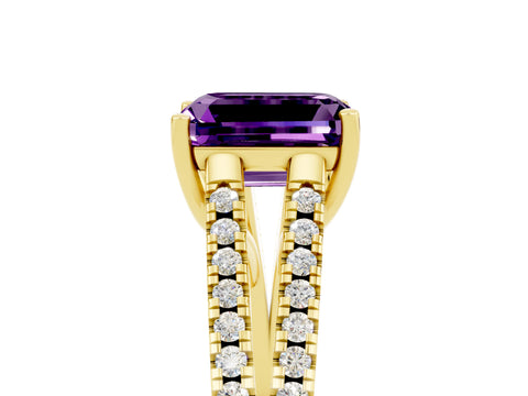 Yellow gold Emerald Cut Amethyst Solitaire Engagement Ring with Split Shank Pavé Band_5