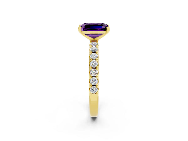 Yellow gold Emerald Cut Amethyst Solitaire Pavé Band with Four-Prong Setting