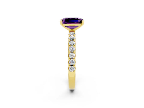 Yellow gold Emerald Cut Amethyst Solitaire Pavé Band with Four-Prong Setting_2