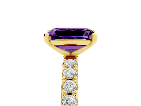 Yellow gold Emerald Cut Amethyst Solitaire Pavé Band with Four-Prong Setting_5