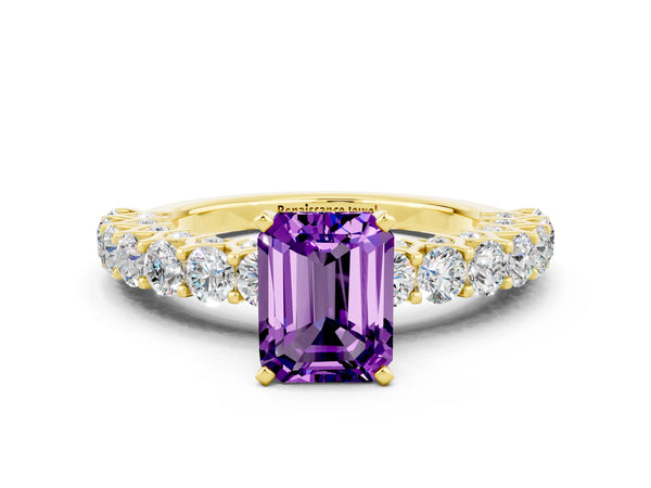 Yellow gold Emerald Cut Amethyst Solitaire Ring with Shared Prong Pavé Band and Four-Prong Setting