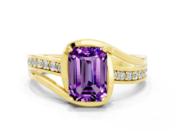 Yellow gold Emerald Cut Amethyst Solitaire Ring with Split Shank and Prong Setting