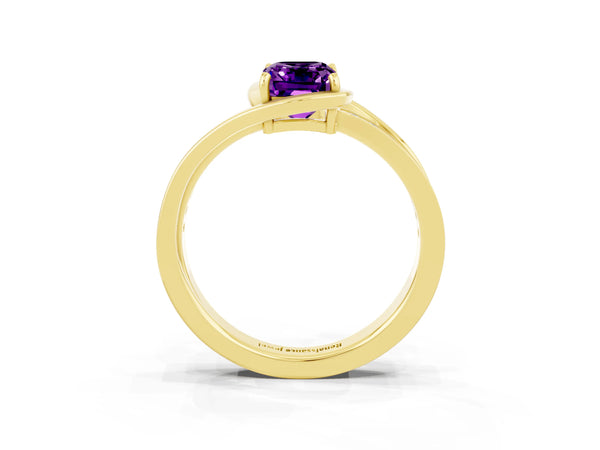 Yellow gold Emerald Cut Amethyst Solitaire Ring with Split Shank and Prong Setting