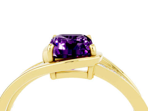 Yellow gold Emerald Cut Amethyst Solitaire Ring with Split Shank and Prong Setting_4