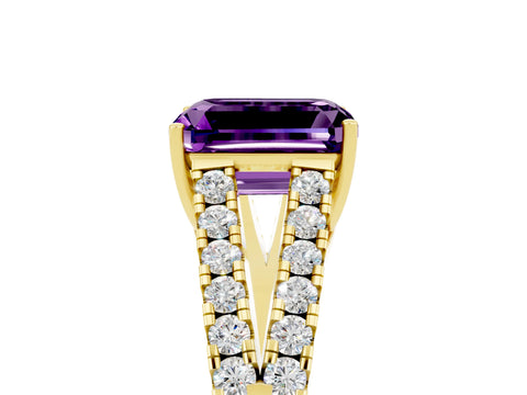 Yellow gold Emerald Cut Amethyst Split Shank Pavé Engagement Ring with Four-Prong Setting_17