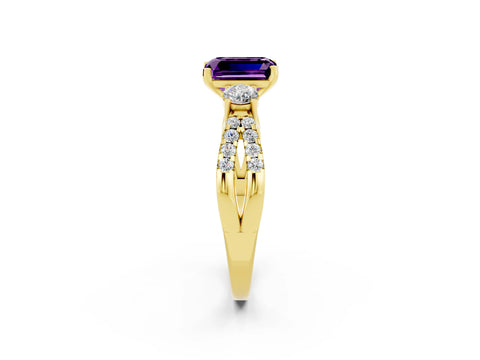 Yellow gold Emerald Cut Amethyst Three-Stone Ring with Pavé Split Shank and Four-Prong Setting_2