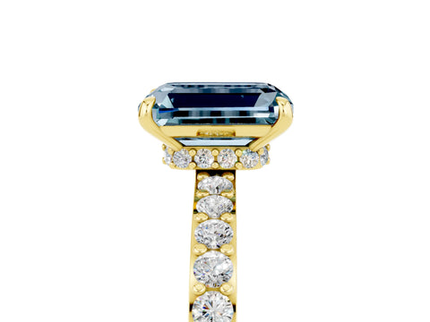 Yellow gold Emerald Cut Aquamarine Ring with Pavé Band and Four-Prong Setting_5