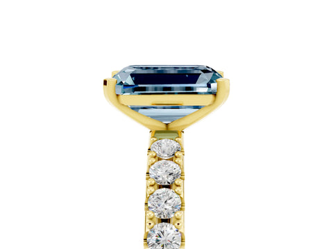Yellow gold Emerald Cut Aquamarine Solitaire Pavé Band with Four-Prong Setting_5