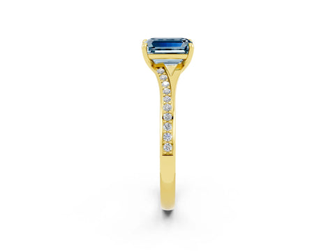Yellow gold Emerald Cut Aquamarine Solitaire Ring with Pavé Band and Prong Setting_2