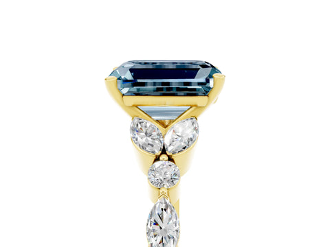 Yellow gold Emerald Cut Aquamarine Solitaire Ring with Side Stones and Four-Prong Setting_17