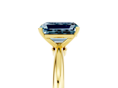 Yellow gold Emerald Cut Aquamarine Solitaire Ring with Six-Prong Setting and Classic Band_5