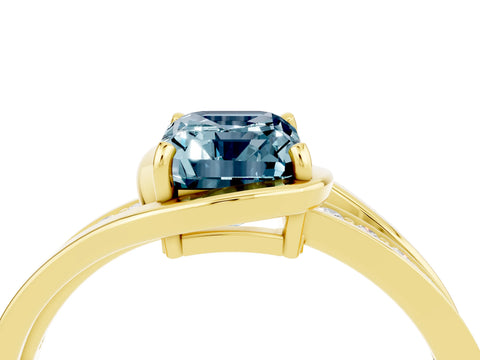 Yellow gold Emerald Cut Aquamarine Solitaire Ring with Split Shank and Prong Setting_4