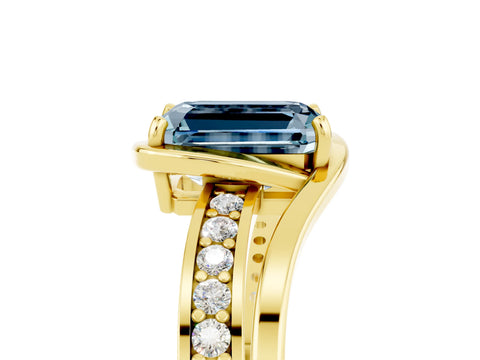 Yellow gold Emerald Cut Aquamarine Solitaire Ring with Split Shank and Prong Setting_5