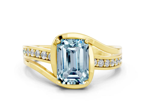 Yellow gold Emerald Cut Aquamarine Solitaire Ring with Split Shank and Prong Setting