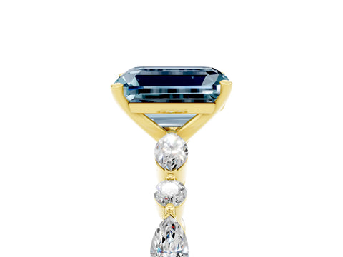 Yellow gold Emerald Cut Aquamarine Solitaire with Side Stones on a Pavé Band and Four-Prong Setting_5