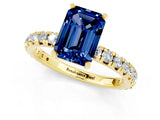 Yellow gold Emerald Cut Blue Sapphire Pavé Solitaire Ring with Round Band and Prong Setting_25