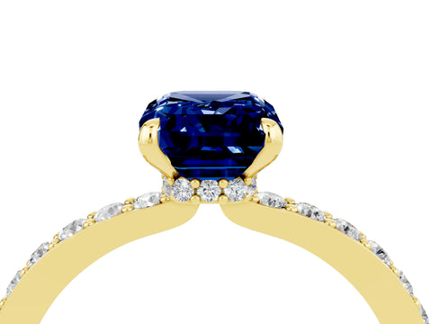 Yellow gold Emerald Cut Blue Sapphire Ring with Pavé Band and Four-Prong Setting_4