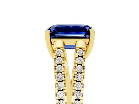 Yellow gold Emerald Cut Blue Sapphire Solitaire Engagement Ring with Split Shank Pavé Band_5