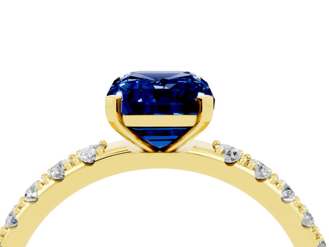 Yellow gold Emerald Cut Blue Sapphire Solitaire Pavé Band with Four-Prong Setting_4