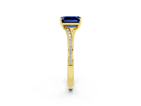 Yellow gold Emerald Cut Blue Sapphire Solitaire Ring with Pavé Band and Prong Setting_2