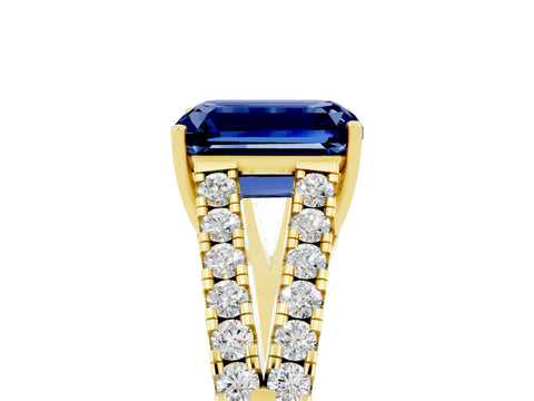 Yellow gold Emerald Cut Blue Sapphire Split Shank Pavé Engagement Ring with Four-Prong Setting_29