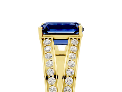 Yellow gold Emerald Cut Blue Sapphire Split Shank Ring with Pavé Band and Four-Prong Setting_5