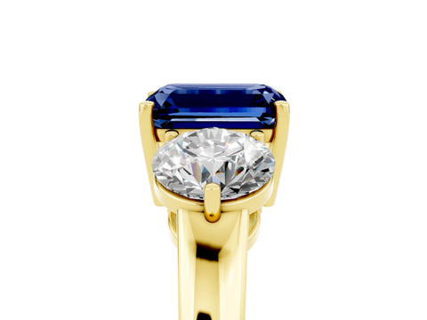 Yellow gold Emerald Cut Blue Sapphire Three-Stone Ring with Prong Setting and Classic Band_5