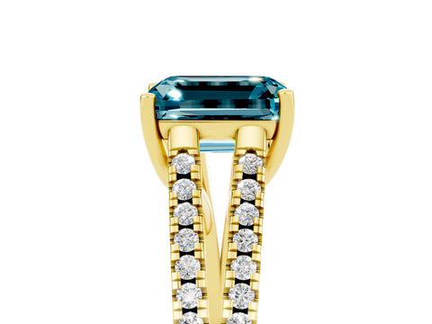Yellow gold Emerald Cut Blue Topaz Solitaire Engagement Ring with Split Shank Pavé Band_5