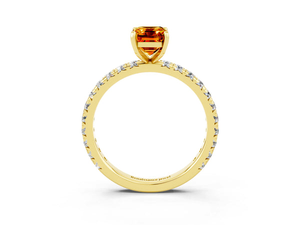 Yellow gold Emerald Cut Citrine Pavé Solitaire Ring with Round Band and Prong Setting