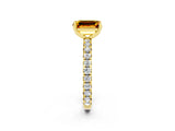Yellow gold Emerald Cut Cut Diamond Pavé Band with Four-Prong Setting_2