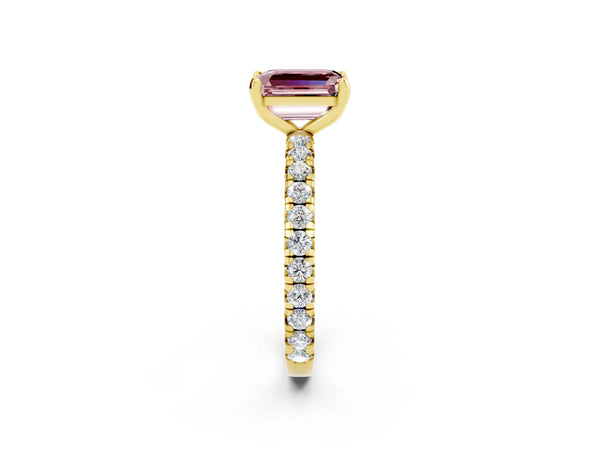 Yellow gold Emerald Cut Cut Diamond Pavé Band with Four-Prong Setting