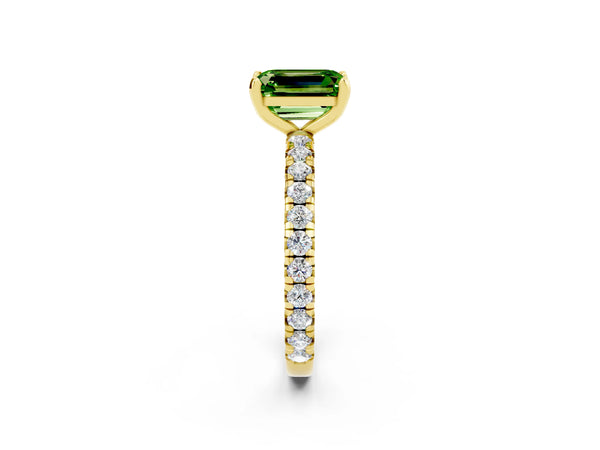 Yellow gold Emerald Cut Cut Diamond Pavé Band with Four-Prong Setting
