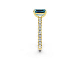 Yellow gold Emerald Cut Cut Diamond Pavé Band with Four-Prong Setting_2