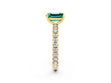 Yellow gold Emerald Cut Cut Diamond Pavé Band with Four-Prong Setting_2