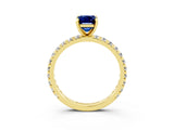 Yellow gold Emerald Cut Cut Diamond Pavé Band with Four-Prong Setting_3