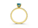 Yellow gold Emerald Cut Cut Diamond Pavé Band with Four-Prong Setting_3
