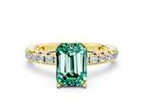Yellow gold Emerald Cut Cut Diamond Pavé Band with Four-Prong Setting