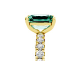 Yellow gold Emerald Cut Cut Diamond Pavé Band with Four-Prong Setting_5