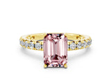 Yellow gold Emerald Cut Cut Diamond Pavé Band with Four-Prong Setting
