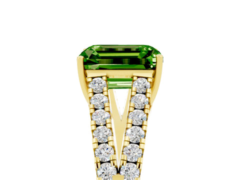 Yellow gold Emerald Cut Cut Split Shank Pave Diamond Engagement Ring with Four-Prong Setting_5