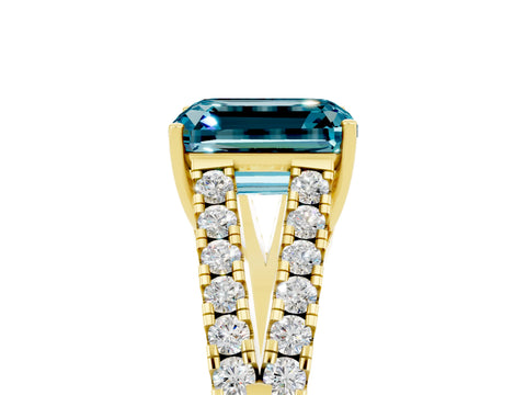Yellow gold Emerald Cut Cut Split Shank Pave Diamond Engagement Ring with Four-Prong Setting_5