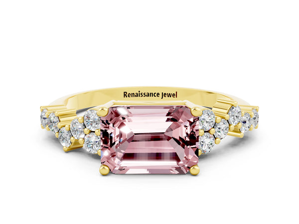 Yellow gold Emerald Cut Diamond Cluster Pavé Band with Four-Prong Setting